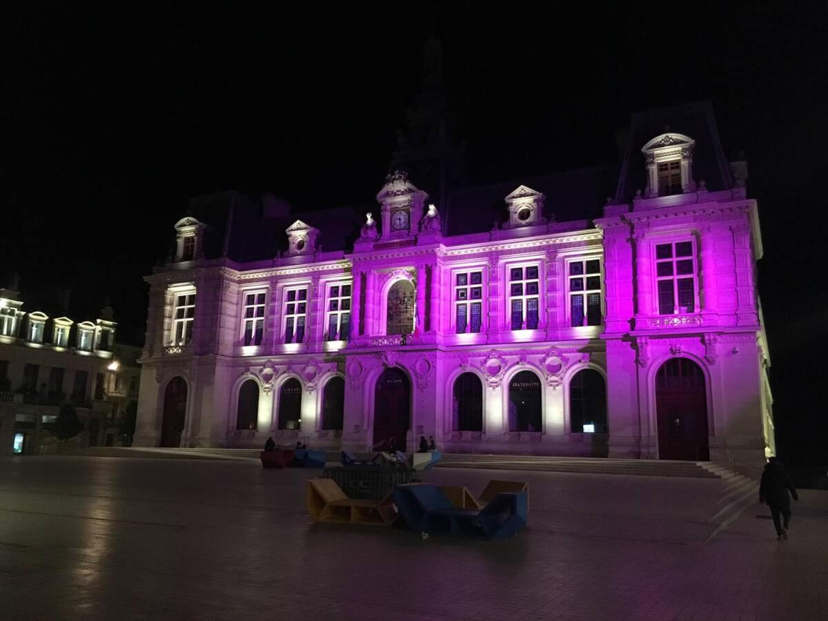 Le Square : Appartement Climatise En Centre Ville Poitiers Exterior photo